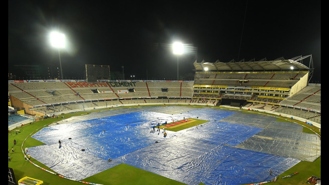 The rain falls in stadium